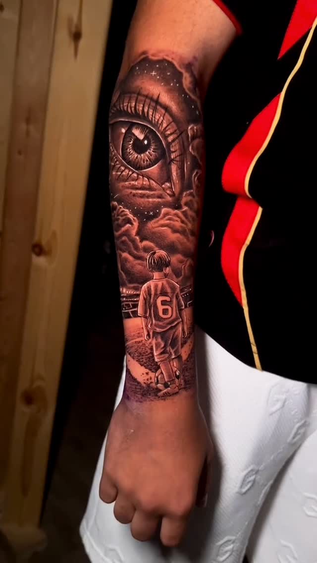 Realismo B&G — Ojo y futbolista
